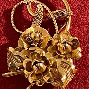 Vintage Gold Tone Mesh Flowers Bouquet  Pin Brooch.